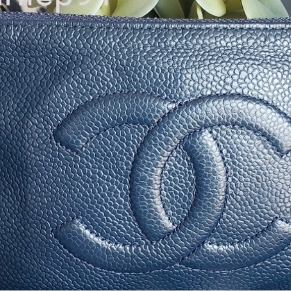 Authentic Chanel O Case Pouch Crossbody - Picture 5 of 10